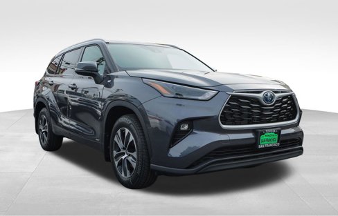 New 2025 Toyota Highlander XLE image 13
