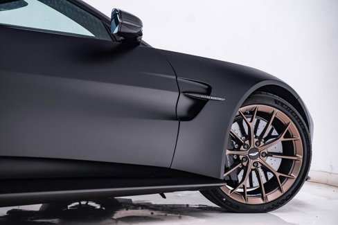 New 2025 Aston Martin V8 Vantage Coupe image 19