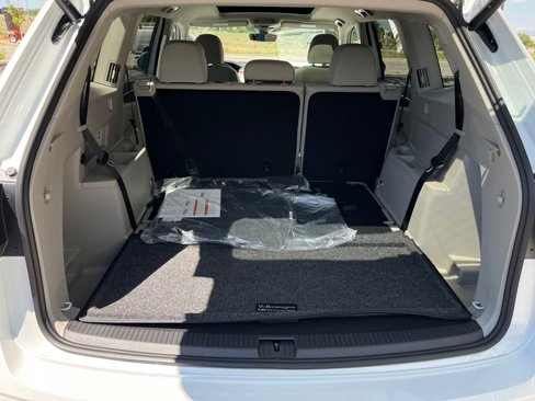 New 2025 Volkswagen Atlas SEL Premium R-Line image 26