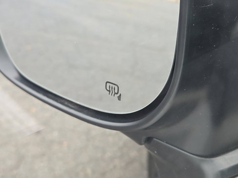 Certified 2025 Subaru Forester Limited image 18