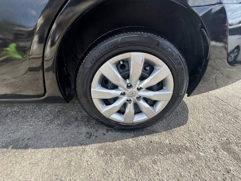 Used 2018 Toyota Corolla L image 10