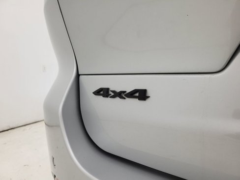 Used 2024 Jeep Grand Cherokee L Laredo image 28