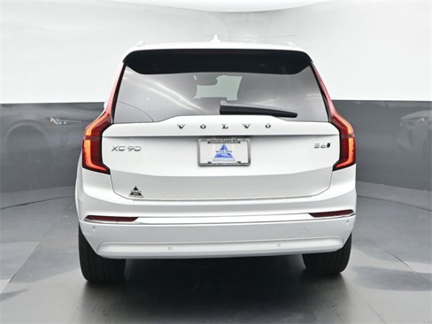 New 2026 Volvo XC90 B6 Plus w/ Protection Package Premier image 7