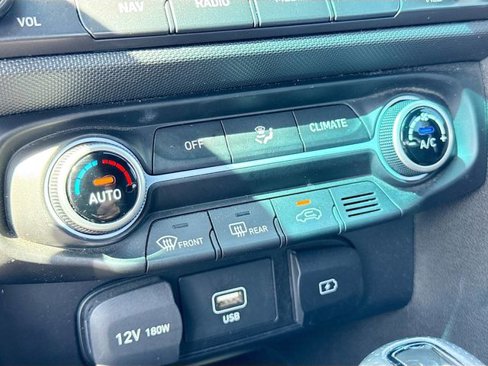 Used 2021 Hyundai Veloster N image 18