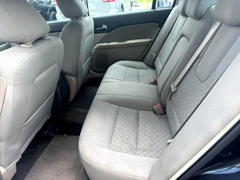 Used 2010 Ford Fusion SE image 17