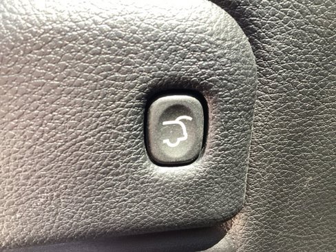 Used 2022 Jeep Grand Cherokee Laredo X image 17
