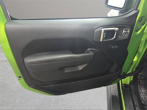 Used 2025 Jeep Wrangler Sport S image 27
