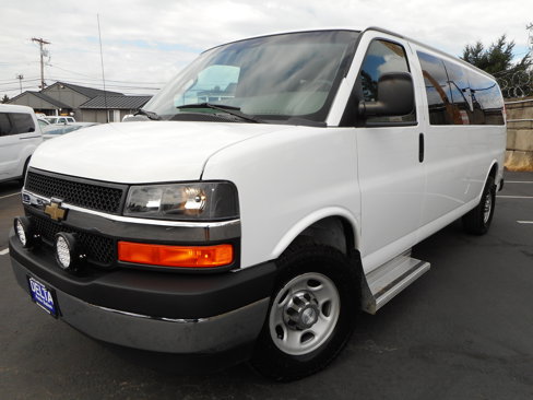Used 2017 Chevrolet Express 3500 LT w/ LT Preferred Equipment Group image 3