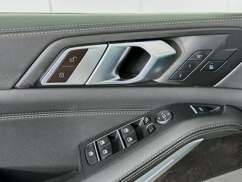 Used 2024 BMW X5 xDrive40i image 15