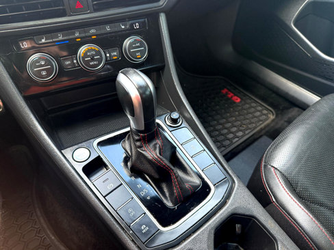 Used 2020 Volkswagen Jetta GLI Autobahn image 33