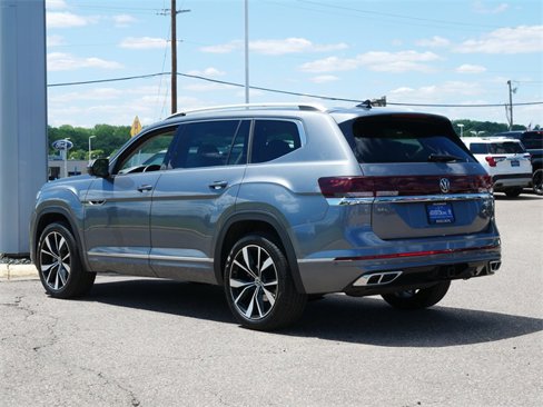 Certified 2024 Volkswagen Atlas SEL Premium R-Line image 5