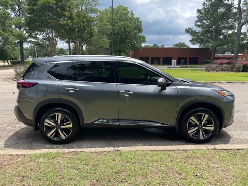 Used 2022 Nissan Rogue SL w/ SL Premium Package image 6