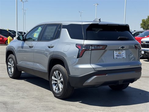Used 2026 Chevrolet Equinox LT w/ Convenience Package II image 3