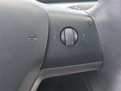 Used 2024 Tesla Model Y Long Range image 28