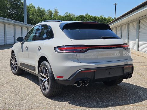 New 2026 Porsche Macan image 3