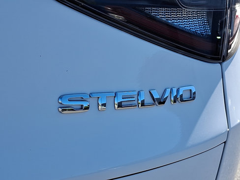 New 2025 Alfa Romeo Stelvio Sprint image 28