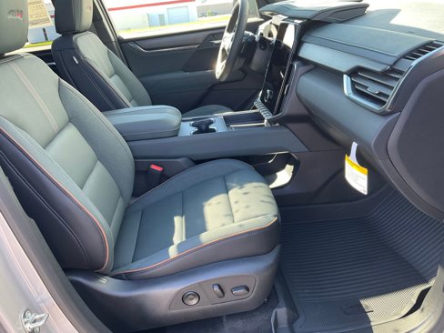 New 2026 GMC Acadia AT4 w/ Super Cruise Package image 19