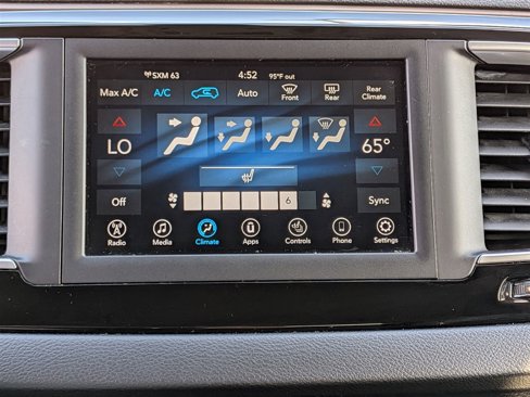 Used 2018 Chrysler Pacifica Touring-L image 21
