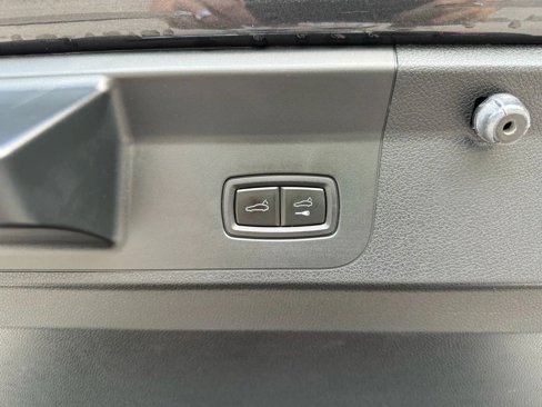 Used 2018 Porsche Panamera 4S image 48