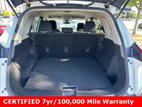 Used 2023 Nissan Rogue S image 11