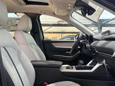 New 2025 MAZDA CX-90 3.3 Turbo w/ Preferred Package image 14