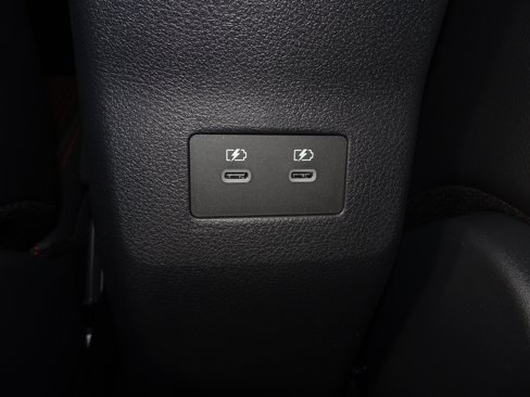 New 2026 Nissan Kicks SR image 34