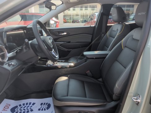 New 2025 Chevrolet Trax ACTIV w/ Driver Confidence Package image 27