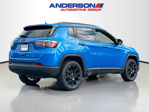 New 2026 Jeep Compass Latitude image 2