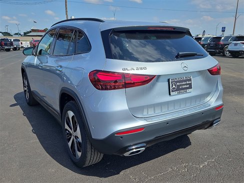 New 2026 Mercedes-Benz GLA 250 image 5
