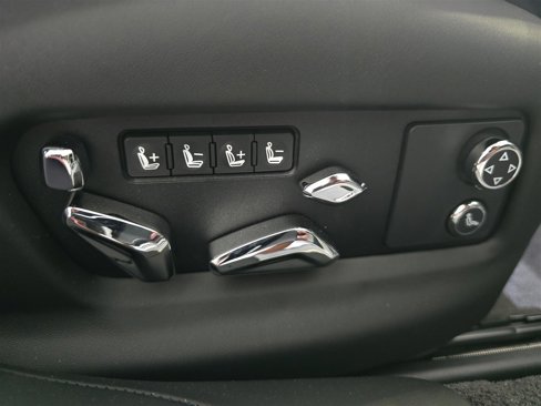 New 2025 Bentley Flying Spur Plug-In Hybrid image 13