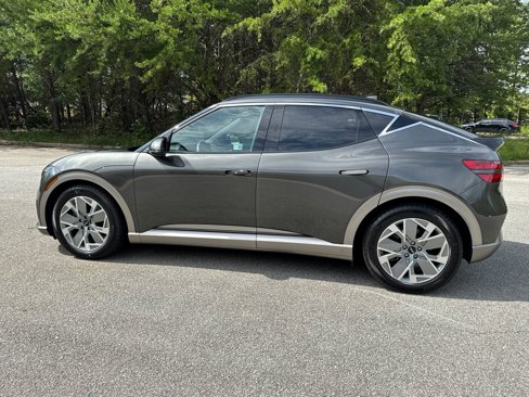 Used 2025 Genesis GV60 RWD image 8