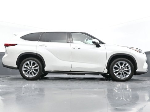Used 2022 Toyota Highlander Limited image 50