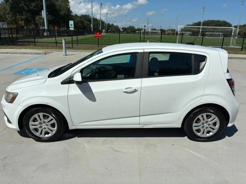Used 2017 Chevrolet Sonic LT image 5
