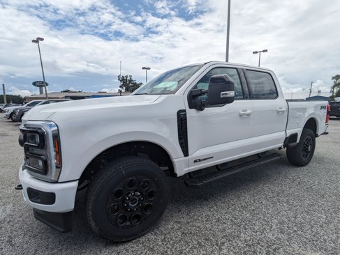 New 2025 Ford F250 Lariat w/ Black Appearance Package image 9