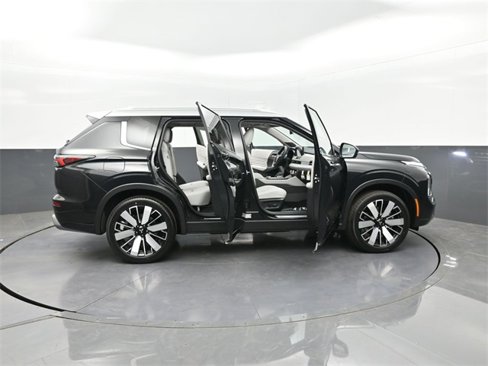 New 2025 Mitsubishi Outlander SEL image 27