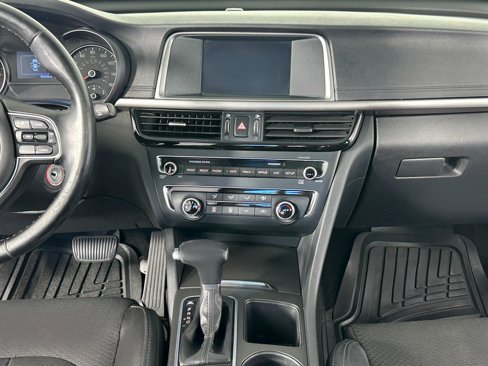 Used 2018 Kia Optima S w/ Panoramic Sunroof Package image 36