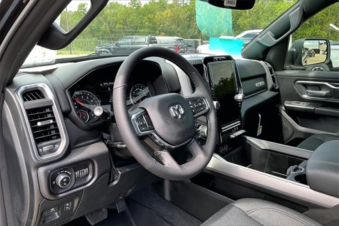 New 2026 RAM 1500 4x4 Crew Cab image 6