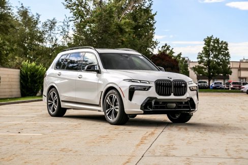 New 2026 BMW X7 M60i image 7