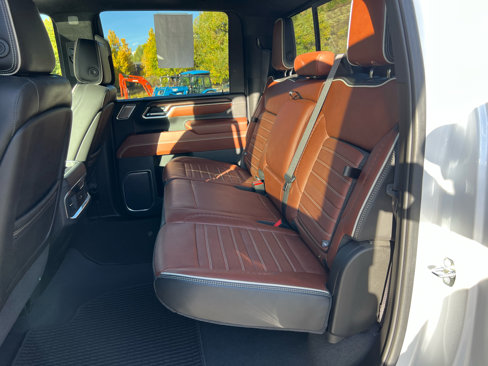 Used 2024 GMC Sierra 3500 Denali Ultimate image 17