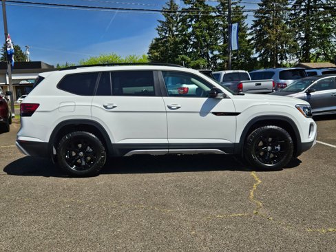 New 2025 Volkswagen Atlas Peak Edition SE image 6