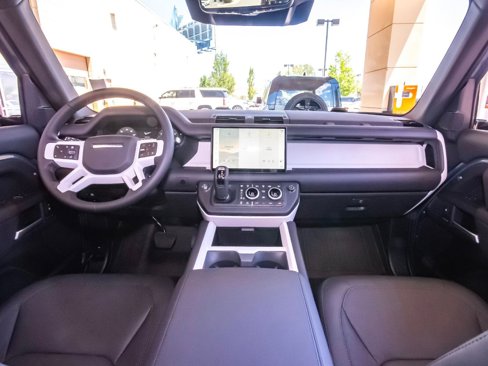 New 2025 Land Rover Defender 110 S image 40