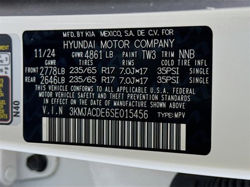 Certified 2025 Hyundai Tucson SE image 35