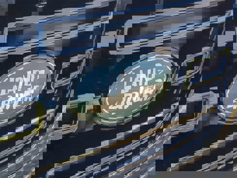New 2026 Land Rover Range Rover Velar Dynamic SE image 12