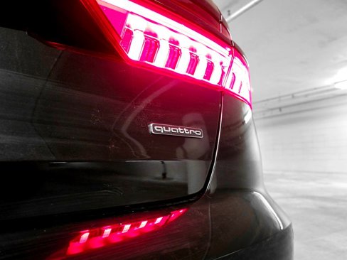 Used 2023 Audi A6 Premium Plus w/ Premium Plus Package image 12