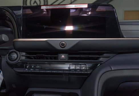 New 2026 Toyota Crown Platinum image 11
