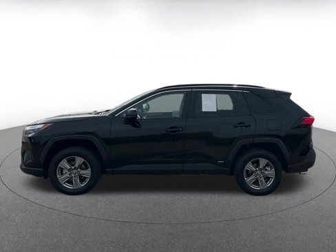 Used 2025 Toyota RAV4 LE image 9