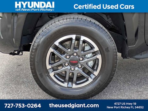 Used 2025 Toyota Tacoma Limited image 10