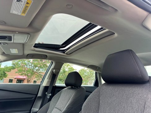 Used 2023 Honda Accord EX image 12