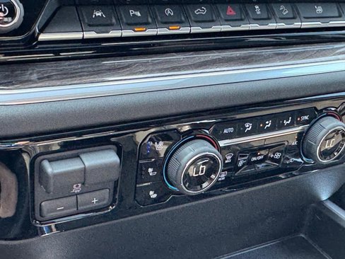 New 2026 Chevrolet Silverado 1500 LTZ w/ LTZ Premium Package image 17