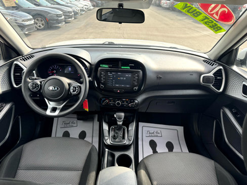 Used 2020 Kia Soul LX image 11